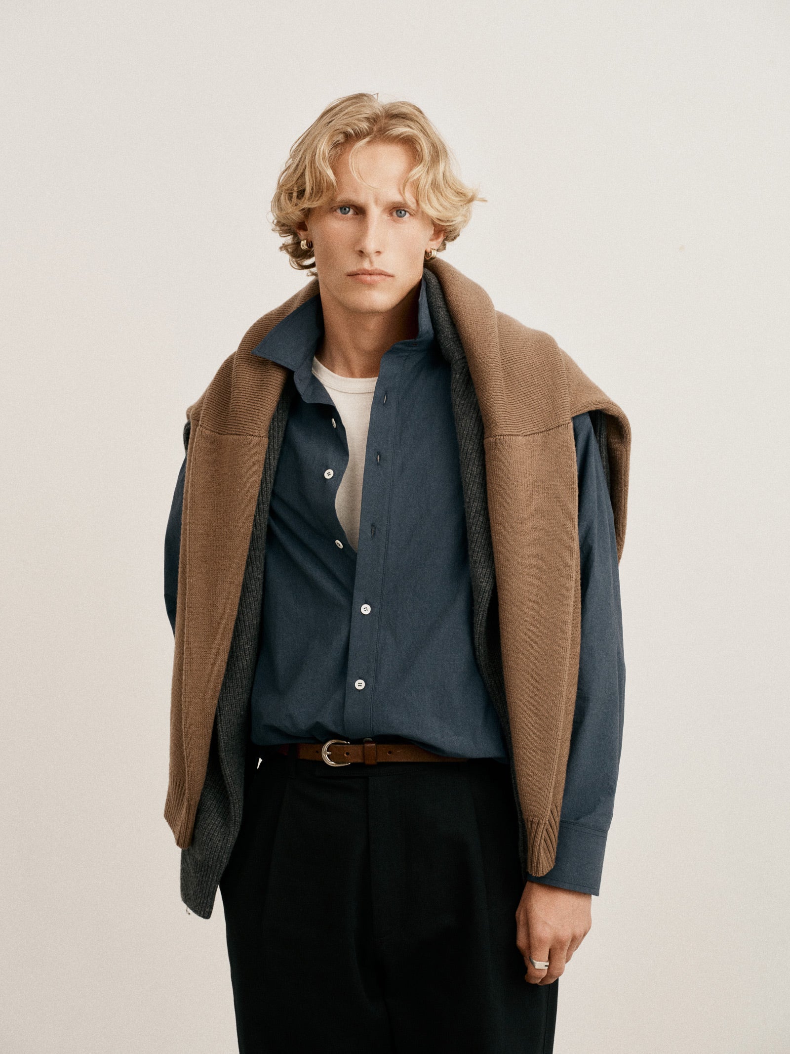 SHIRTING-2_7be51d4a-d9f0-49d7-bc6a-04d3695cf20d.jpg