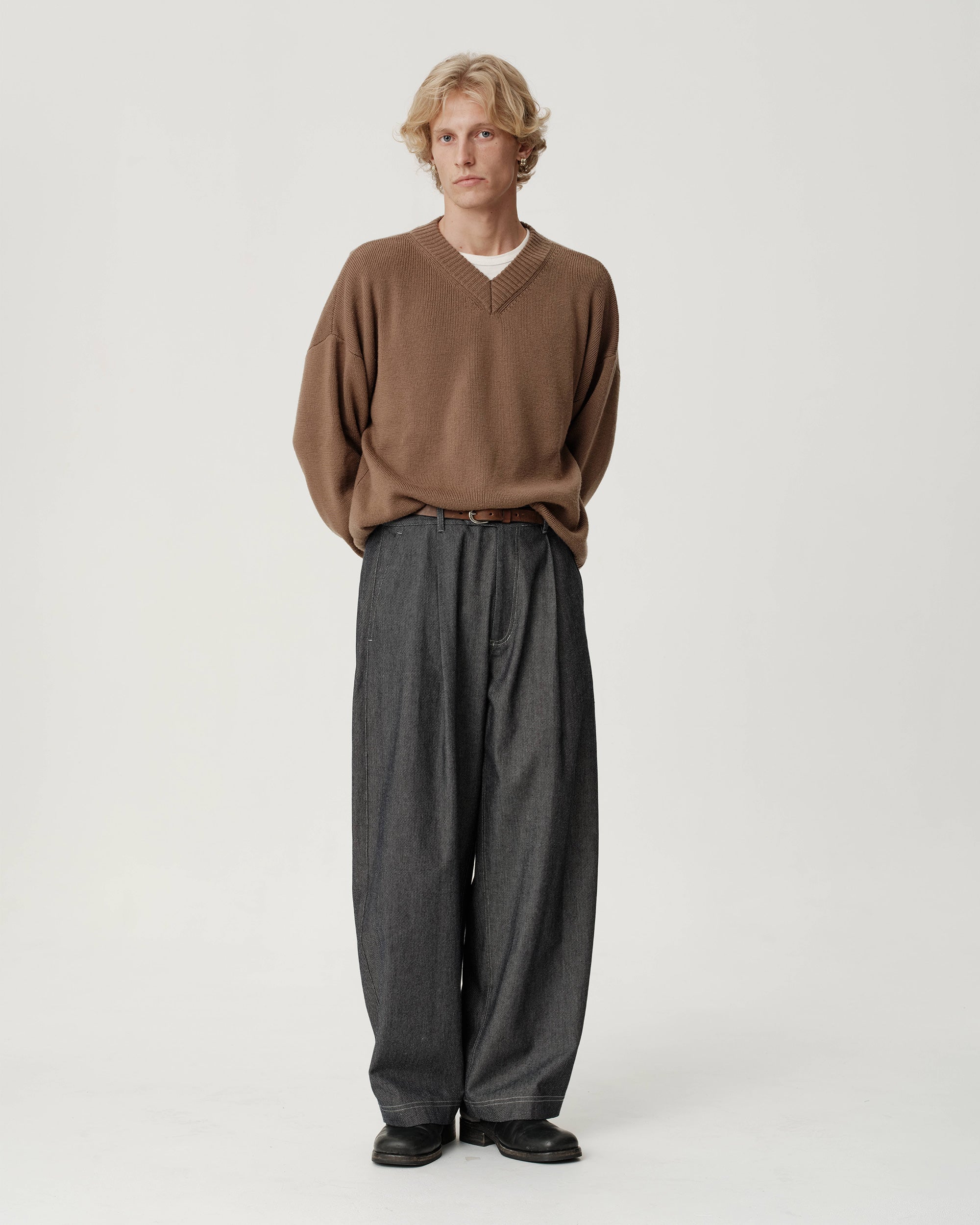 V-Neck Merino Knit - Mushroom