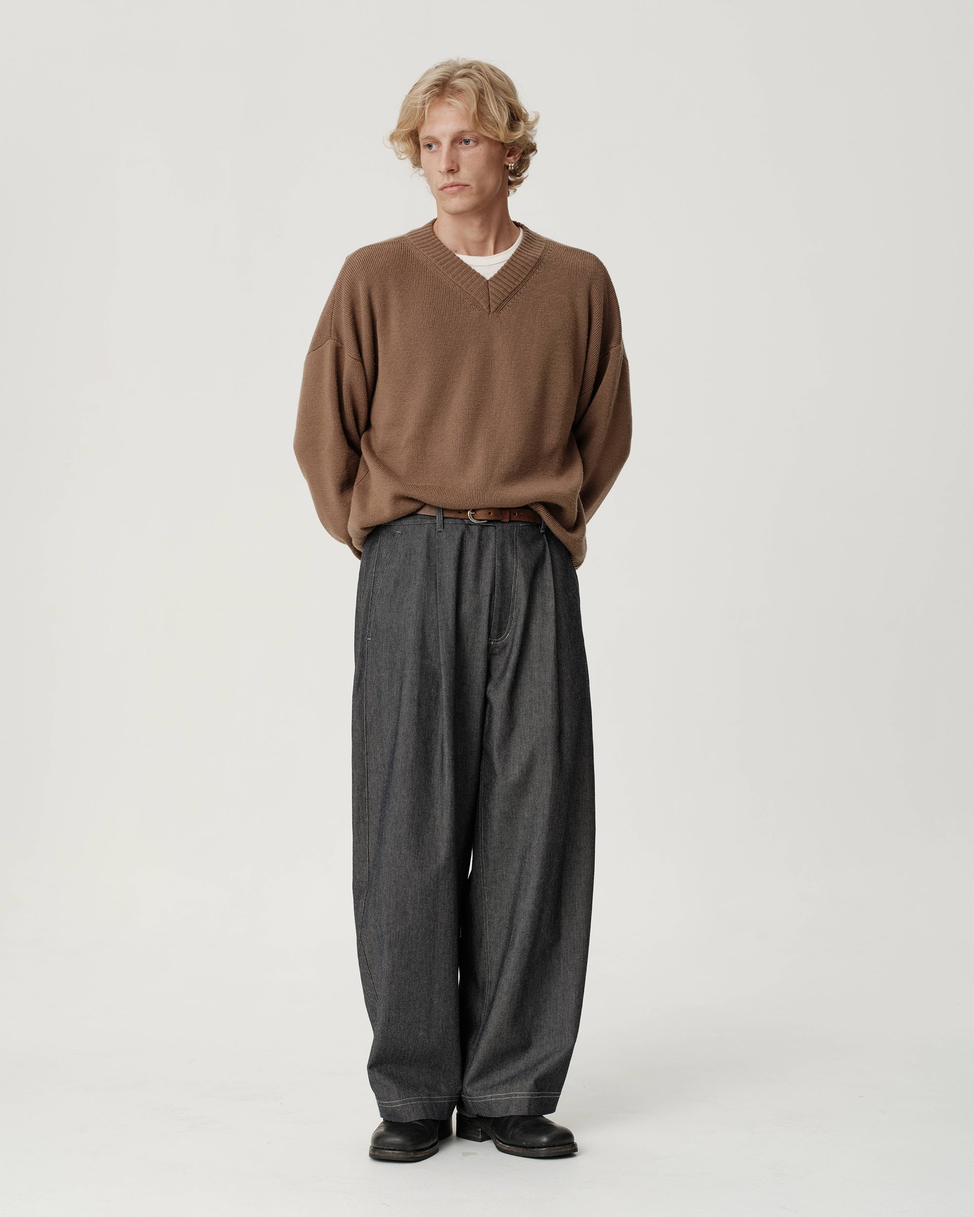 V-Neck Merino Knit - Mushroom